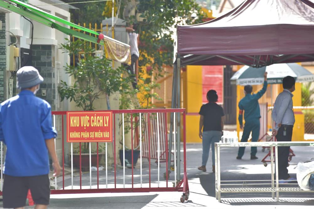 Phú Nhuận cách ly một con hẻm vì có 2 người thuê trọ mắc Covid – 19